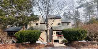 Seasonal 6 Month Lease Available!  $1,700/ mo Charming Two-Bedroom Condo in Waterville, NH! Gallery 1