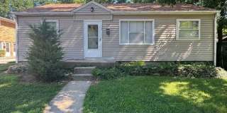 3BR Close to Campus with Free Parking, Washer/Dryer Provided, Unfinished Basement, & Fire Pit! Gallery 1
