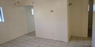 Cozy 2 Bed, 1 Bath in a duplex in Phoenix Gallery 5