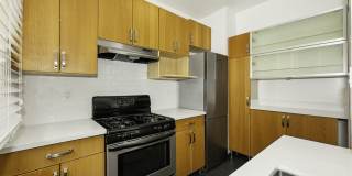 825 Pine Street Gallery 18