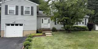 652 Holly Lane Gallery 1