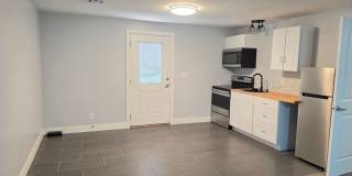 7 Bedroom Home in Bloomington Gallery 46