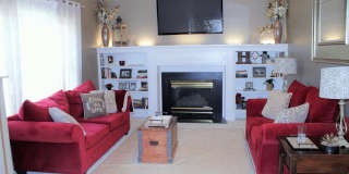 Beautiful home with Fenced Yard & Screened Porch! Gallery 7