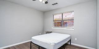 949 Kenwood Drive Gallery 27