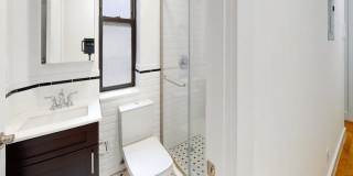 207 W 19TH ST. Gallery 4