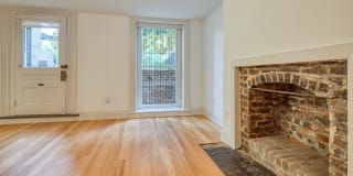 The Edgar at Linden Row Gallery 10