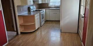 Spacious cozy 3 Bed Home! New Carpets!! Gallery 6