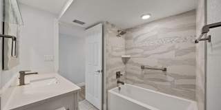 4141 BAYSHORE Boulevard Gallery 18