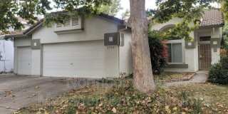 3 BR/2BA | Newly Renovated Single Family Home | 3-Car Garage | Fenced yard! Gallery 1