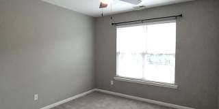 Sought After Riverwood Townhome! Gallery 24