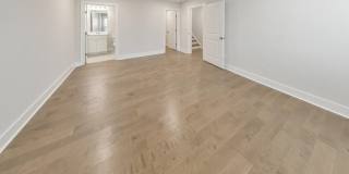 413 Bishop Lane Gallery 28