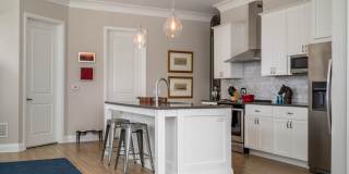 The Broadview Gallery 16