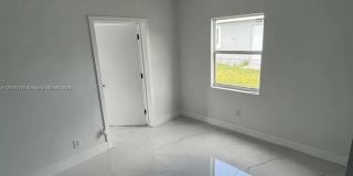 2726 NW 4th Ct Gallery 6