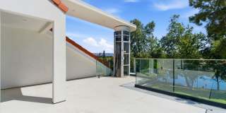Luxury waterfront living in Calabasas Luxury waterfront living in Calabasas Gallery 26