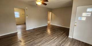 Beaverdale! 2 Bedroom, 1 Bathroom home with detached garage Beaverdale! 2 Bedroom, 1 Bathroom home with detached garage Gallery 6