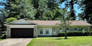 A Great Home in the Heart of Benton Gallery 1