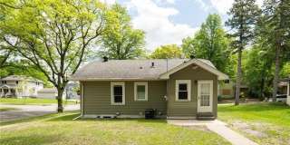 3555 Queen Ave N Gallery 19