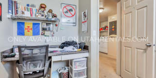 838 E 700 N Gallery 12