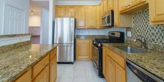 3 level 2 BR 2BA condo in Fairfax Ridge Gallery 13