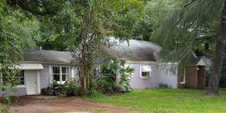 Three Bedroom Two Bath Single Family Home in Riverland Terrace! Gallery 1