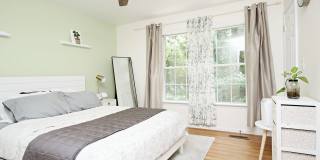 Light-Filled End-Unit Townhome in Forest Lakes North Gallery 15