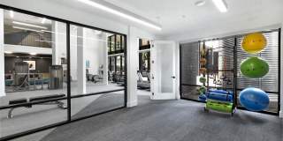 36 Comal Street Gallery 11