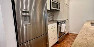 Gorgeous 2-Bed/2-Bath Condo in the Heart of Old City! Available August 1st! Gallery 18