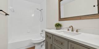 Pierce Beach Premier Apartments at Woodland Condominium Gallery 10