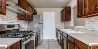 4-BEDROOM NEAR THE MEDICAL CENTER! Gallery 7