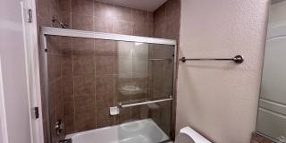 165 Lancaster Dr Apt 2 Gallery 2