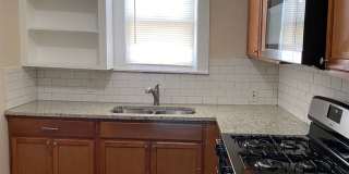 Charming 1-Bedroom Duplex in Wheatley Heights Gallery 7