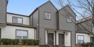 1447 E Oakwood Lane Gallery 3