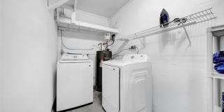 4924 SHETLAND AVENUE Gallery 43