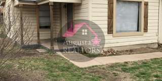 Spacious 3 bedroom! Spacious 3 bedroom! Gallery 1