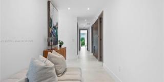 1881 NE 196th Ter Gallery 96