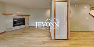 Charming two-story condo with two master suites - Pet Friendly! Gallery 9