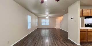 Bright and Inviting 2-Story home, conveniently located near to Randolph AFB and SAMMC! Gallery 8