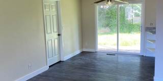 Beautifully Updated 4-Bedroom Home with Large Fenced Yard & Fire Pit Gallery 6