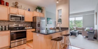 Riverview at Upper Landing Gallery 14