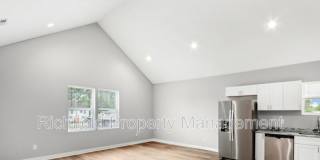 2015 E Maryland St Gallery 9