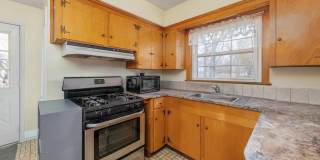 307 DICKINSON ROAD Gallery 10