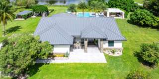 11173 Manatee Gallery 49