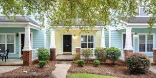 Charming 2BR Townhome in Columbia Gallery 1