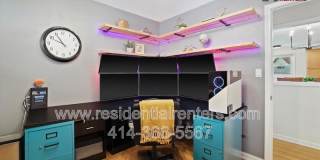 3615 N 87th St. Gallery 13