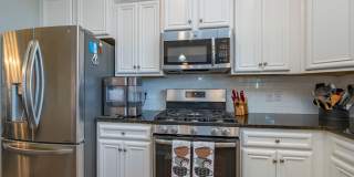 Rare Lake Murray rental located in Lexington! Fully Furnished 6 month lease Gallery 14
