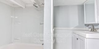 1253 Sargeant St Gallery 29