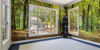 Hawthorne Gates Gallery 22