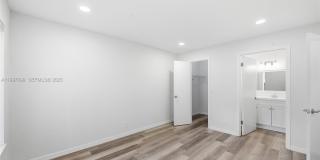 3310 N Pinewalk Dr N Gallery 24