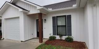 Beautiful 2 Bedroom 2 Bath Townhome in Denham Springs Gallery 1
