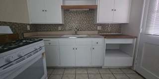Adorable 2 bed 1 bath Gallery 5